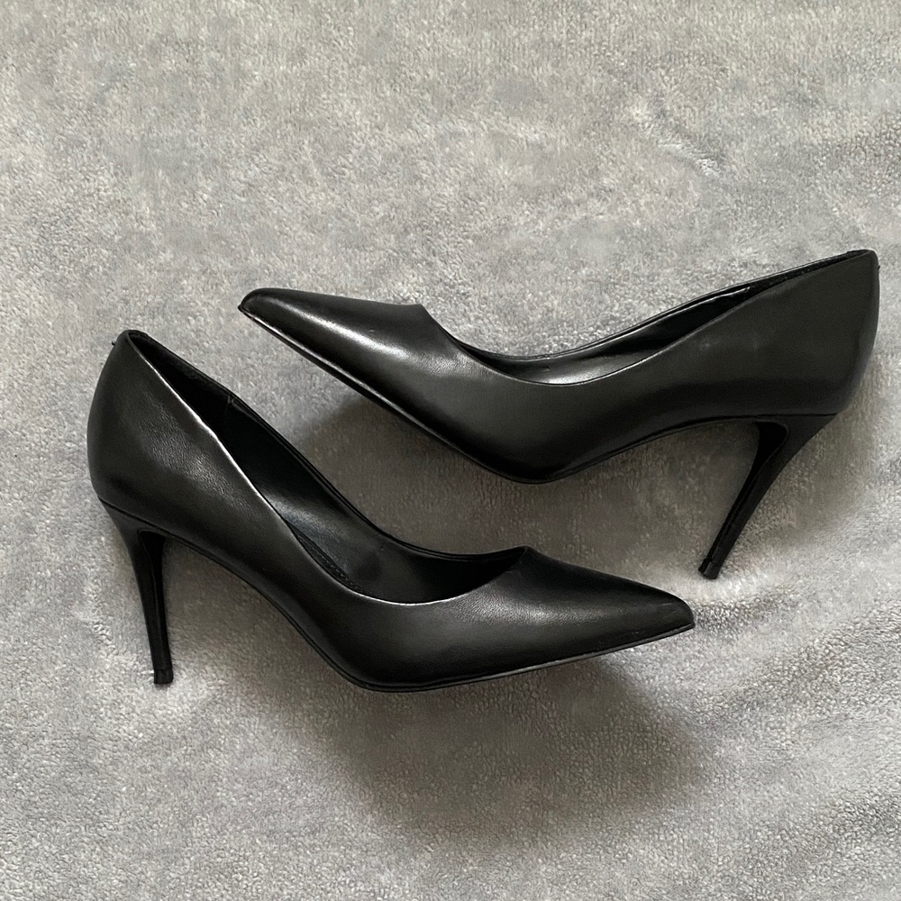 Steve Madden Classic Black Heels